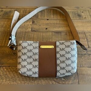 Michael Kors Belt Bag/Fanny Pack‎ - Size L/XL
